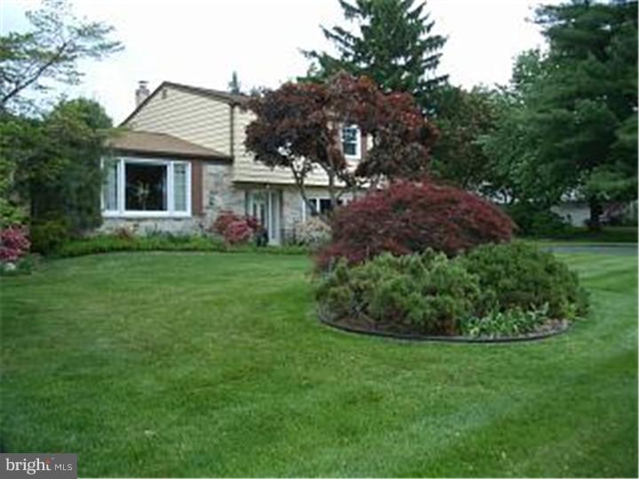 3908 Sidney Road Huntingdon Valley, PA 19006 - Photo 5 of 25 Exterior Front