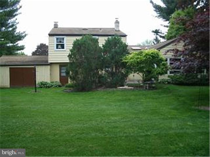 3908 Sidney Road Huntingdon Valley, PA 19006 - Photo 9 of 25 Exterior Back