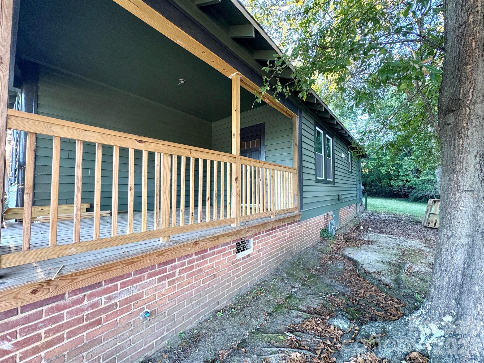 427 East Orr Street Anderson, SC 29621 - Photo 4 of 24 a view of backyard with green space
