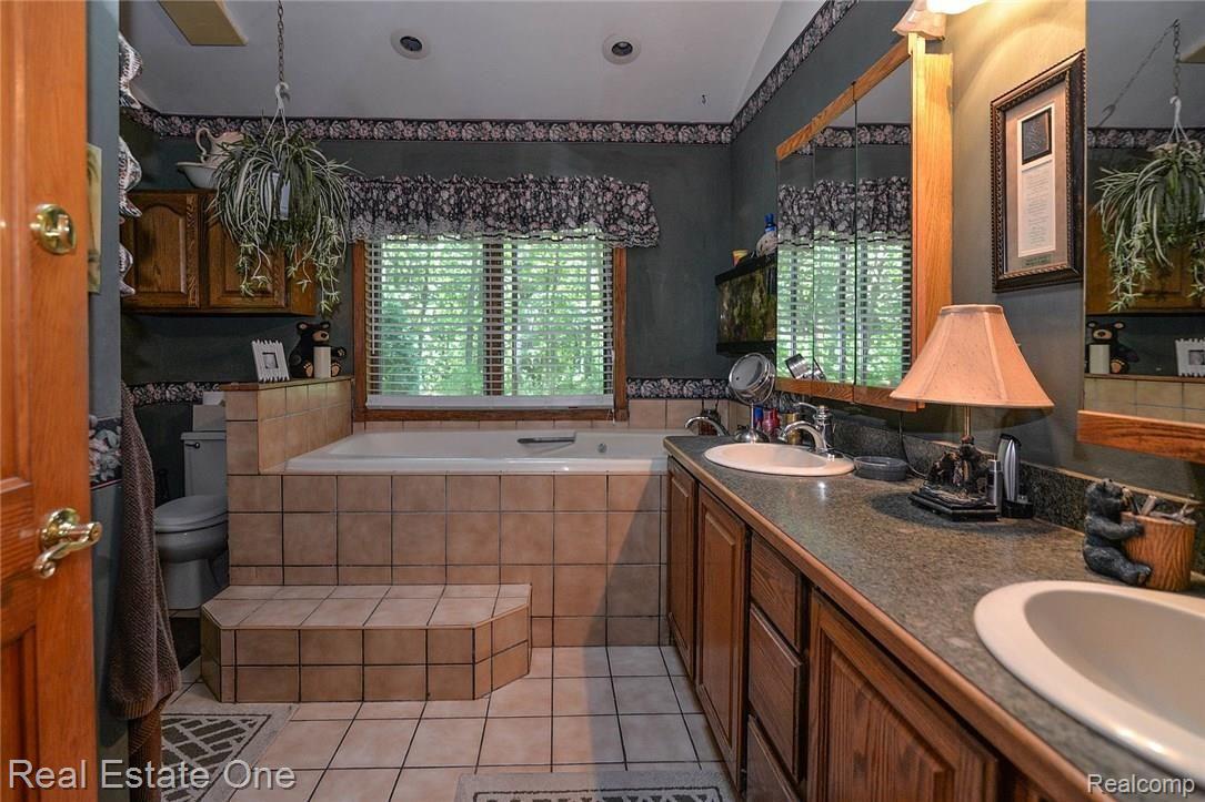 2748 Melvin Road Pinckney, MI 48169 - Photo 25 of 55 26_20.jpg