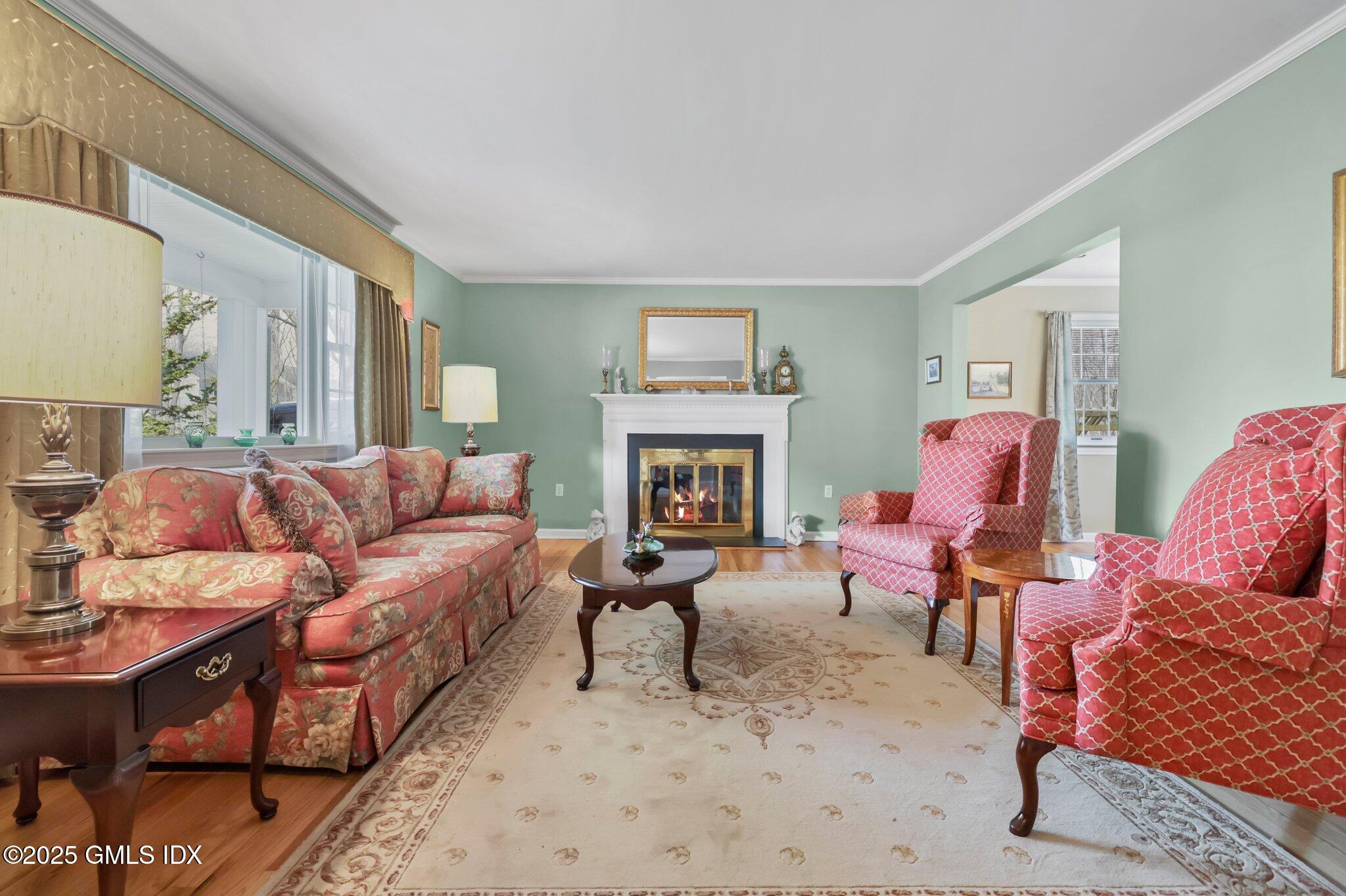 133 Lancer Road Riverside, CT 06878 - Photo 3 of 26 4-web-or-mls-133-lancer-rd