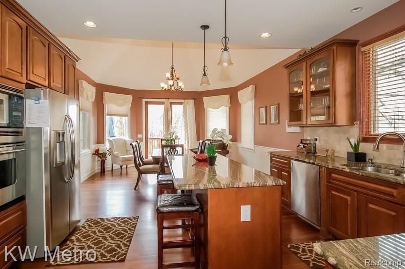 351 Shortridge Avenue Rochester, MI 48307 - Photo 8 of 46 008-Kitchen-958377-mls.jpg