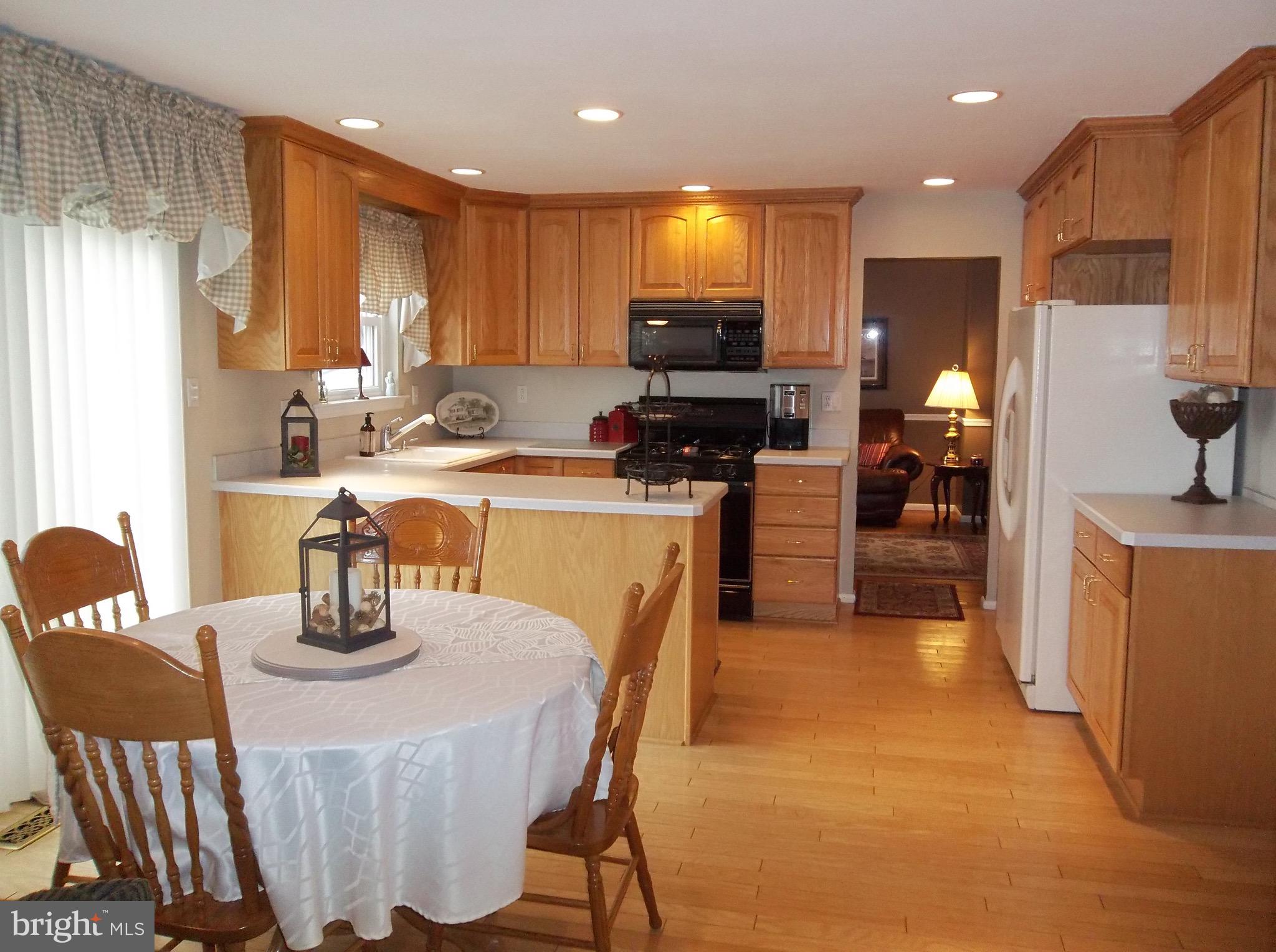 752 Wyngate Road Somerdale, NJ 08083 - Photo 6 of 20 Eat in kitchen, 42" cabinets, wood floors