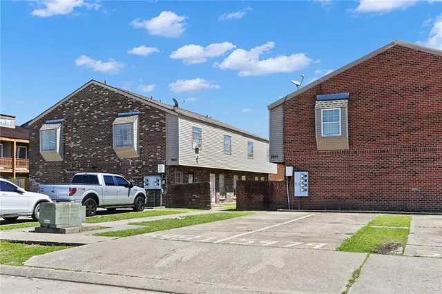 $400,000 | 5983 Tullis Drive, New Orleans, LA 70131