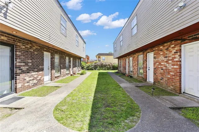 $400,000 | 5983 Tullis Drive, New Orleans, LA 70131