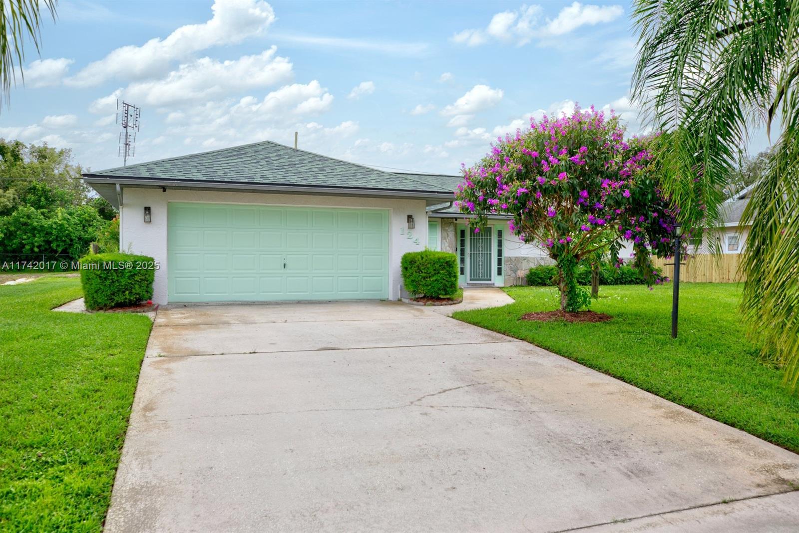 124 Lemon Road Northwest Lake Placid, FL 33852 - Photo 1 of 34 Gallery Image 1