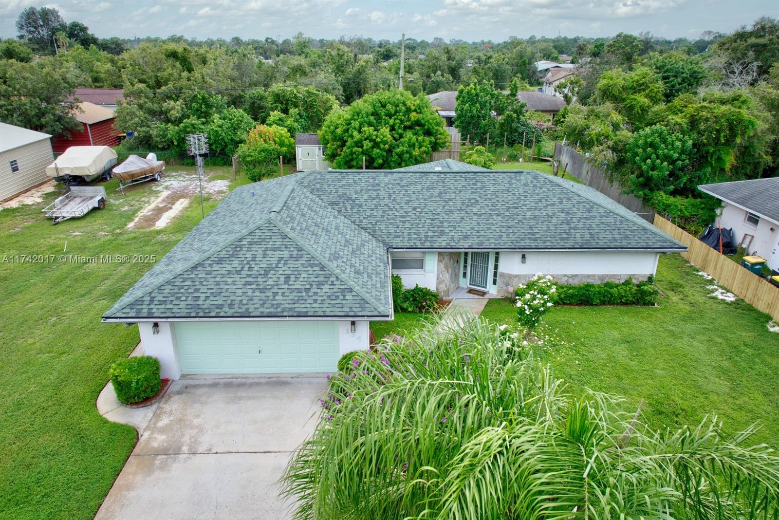 124 Lemon Road Northwest Lake Placid, FL 33852 - Photo 2 of 34 Gallery Image 2