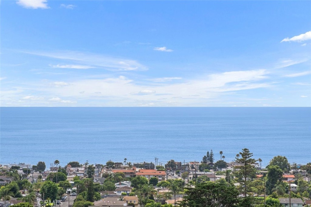 945 Coast View Drive Laguna Beach, CA 92651 - Photo 38 of 40 an aerial view of multiple house