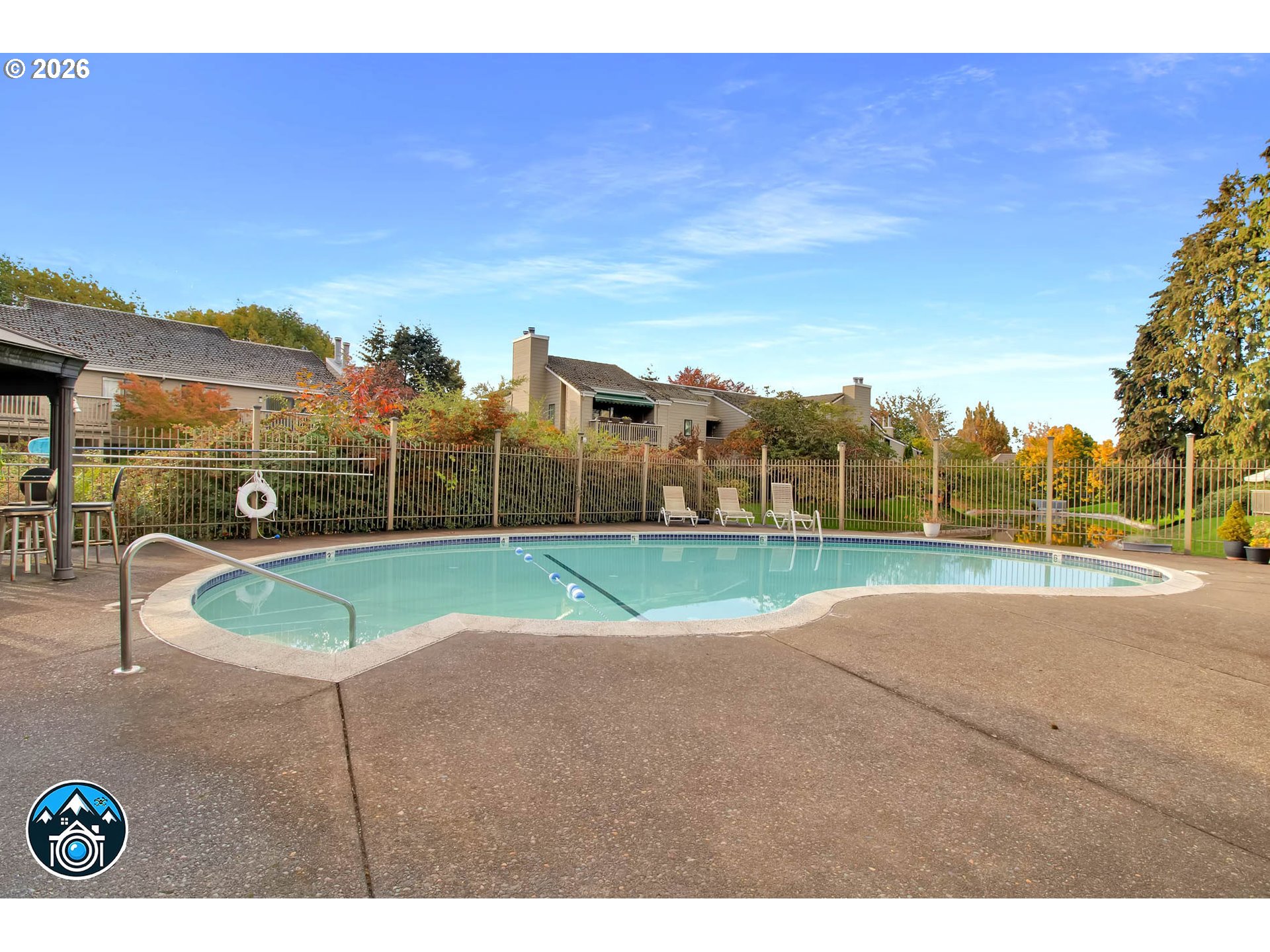 2001 Lake Isle Terrace Eugene, OR 97401 - Photo 32 of 36 a view of a basketball court