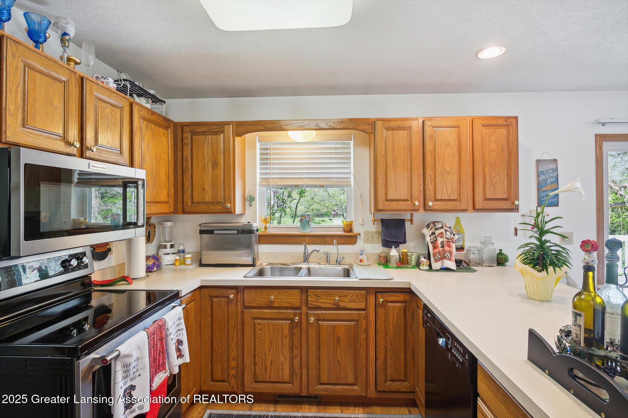 2638 Arch Road Eaton Rapids, MI 48827 - Photo 9 of 52 09-09-2642-Arch-Rd-Eaton-Rapids-MI-48827