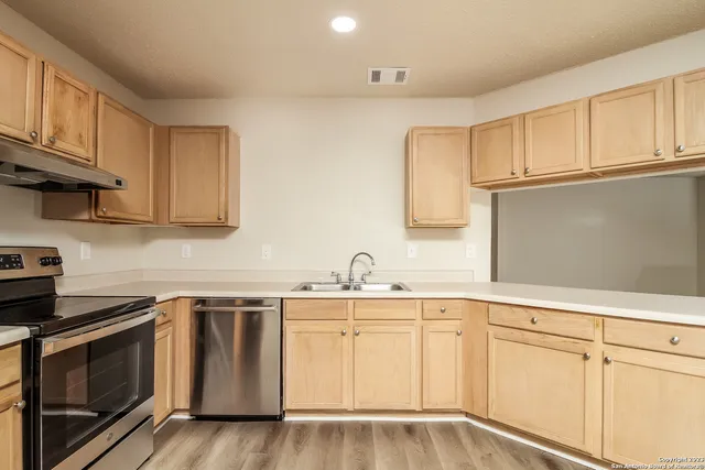 $1,695 | 8182 Cheryl Meadow Drive, Converse, TX 78109