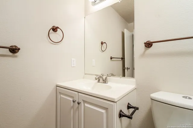 $1,695 | 8182 Cheryl Meadow Drive, Converse, TX 78109