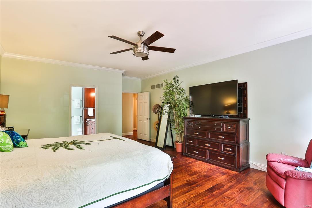 14706 Clayton Road Ballwin, MO 63011 - Photo 19 of 40 Gallery Image 19