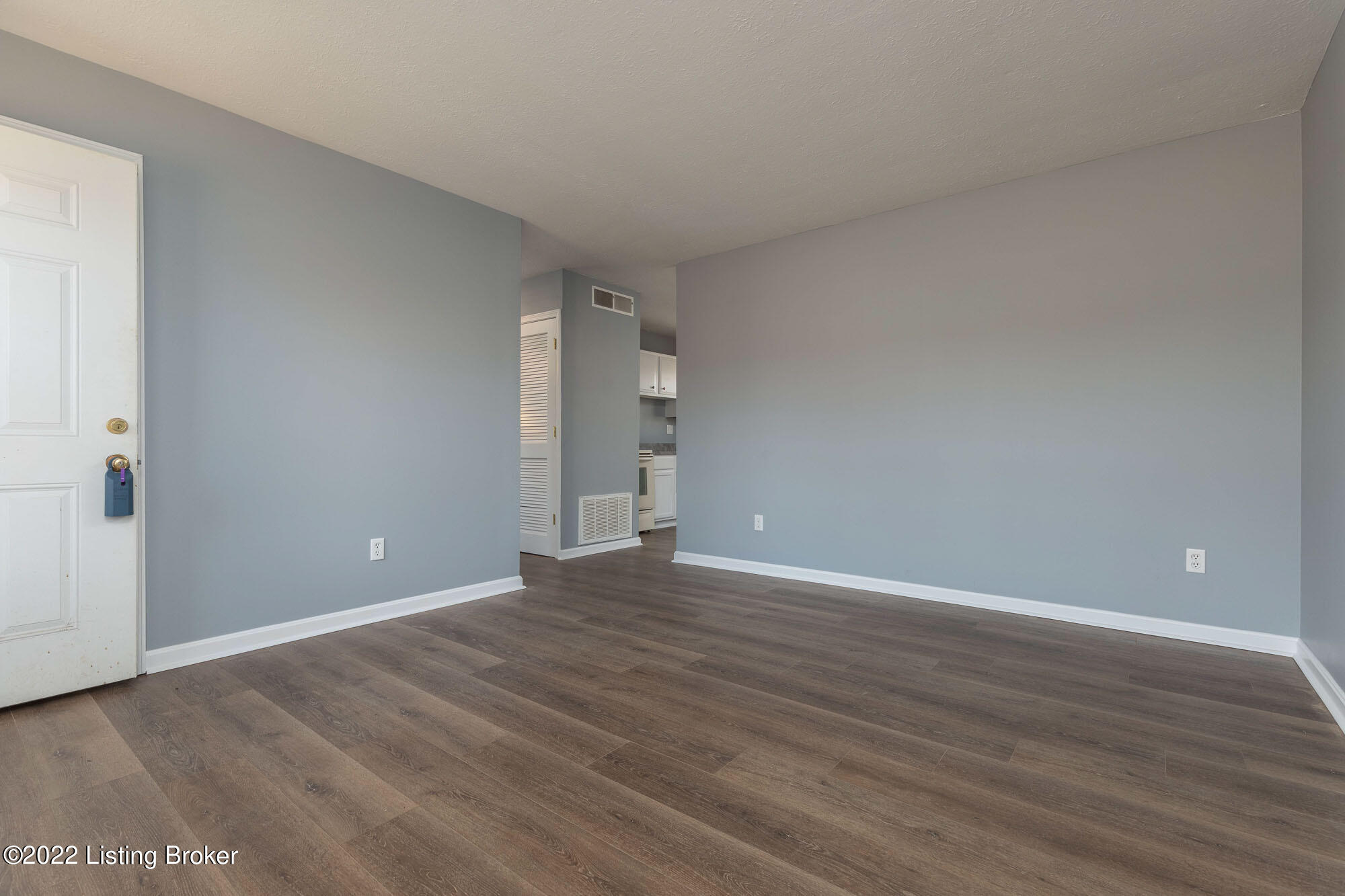 451 Blossom Road Hillview, KY 40229 - Photo 7 of 30 Blossom007