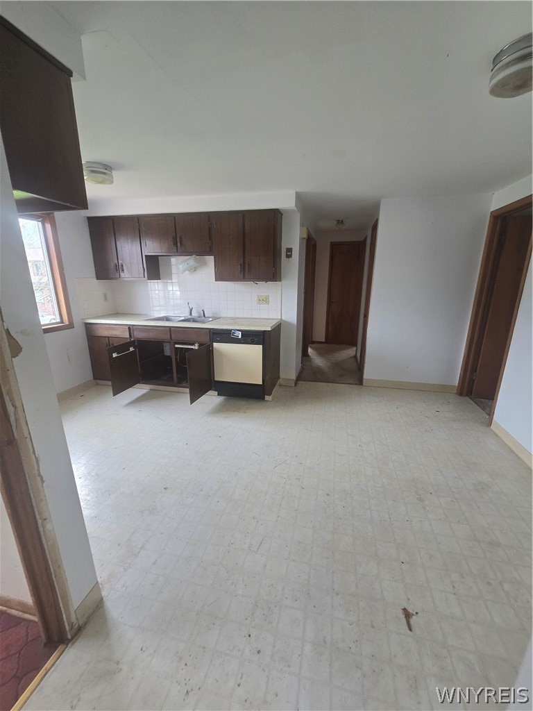 5741 Berg Road Orchard Park, NY 14127 - Photo 9 of 22