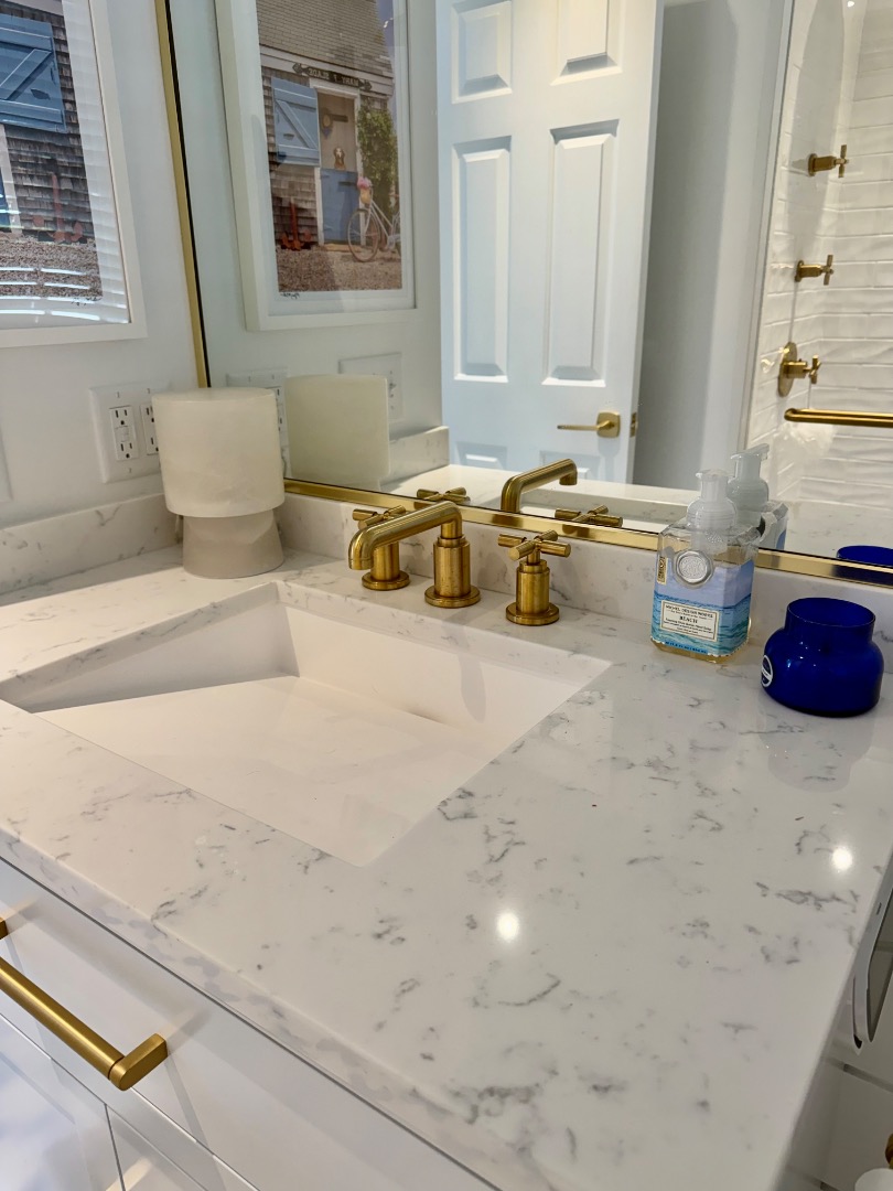 2 Paupamo Way Nantucket, MA 02554 - Photo 21 of 38 1st Floor Bath