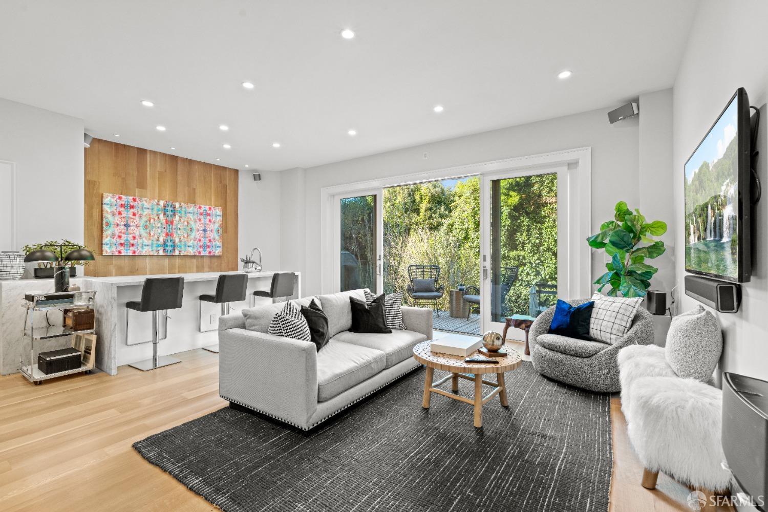 3284 Jackson Street San Francisco, CA 94118 - Photo 1 of 63