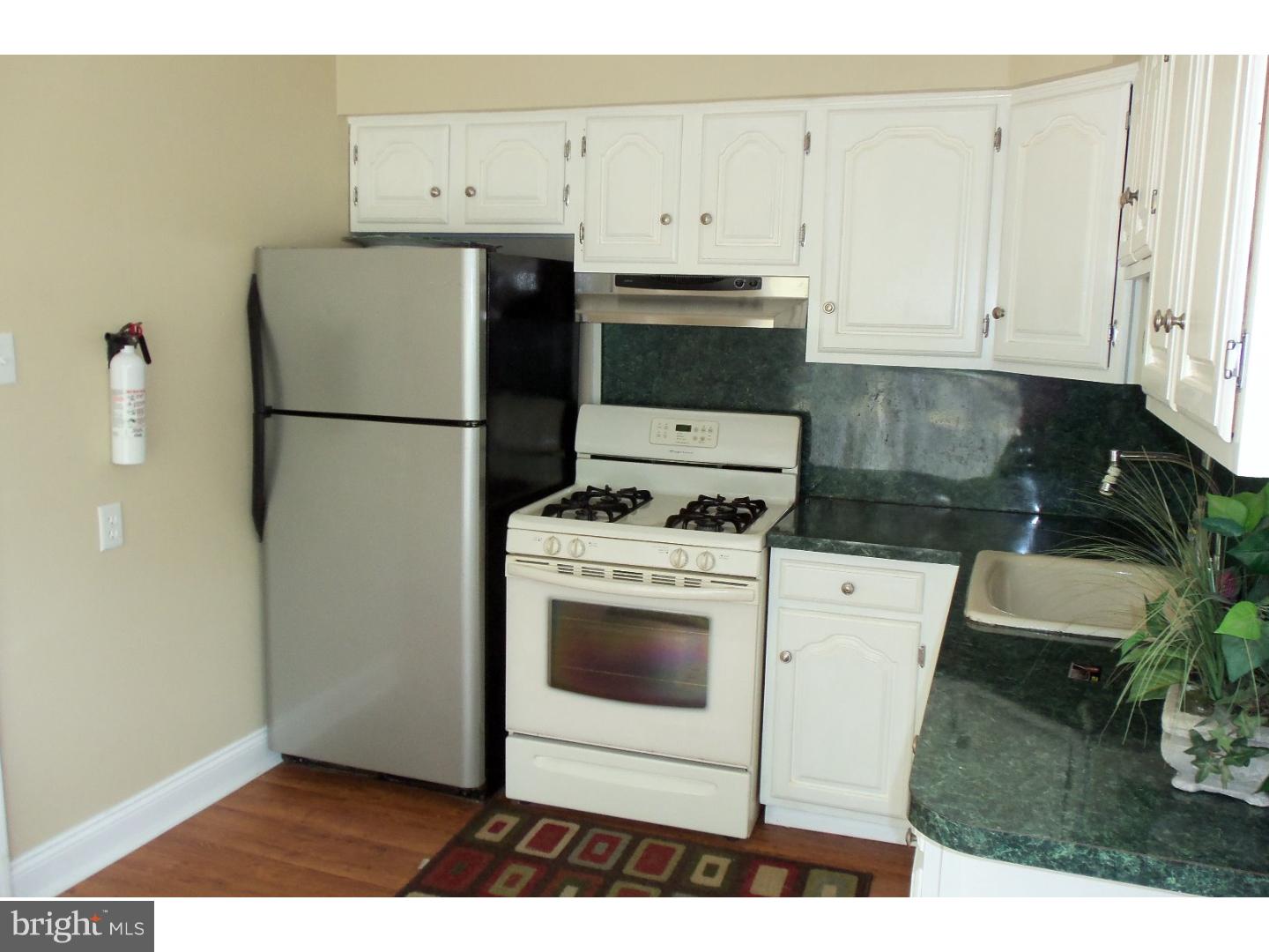 252 Madison Road Mantua, NJ 08051 - Photo 6 of 8 Kitchen