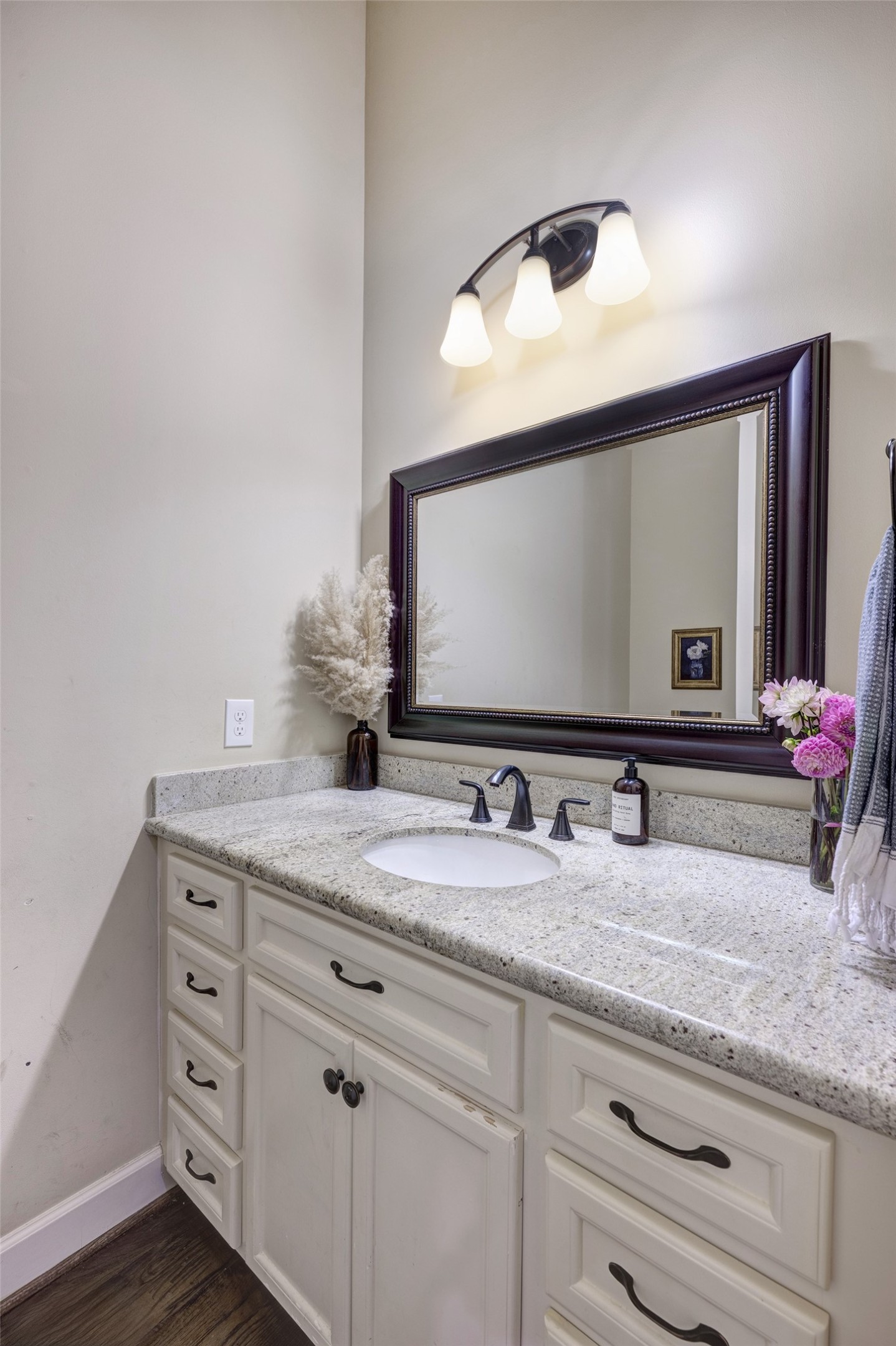 1010 Nicholson Street Houston, TX 77008 - Photo 14 of 28 a bathroom with a granite countertop double vanity sink and mirror