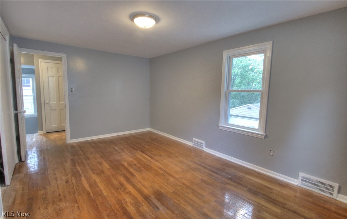 860 Montford Road Cleveland Heights, OH 44121 - Photo 16 of 29