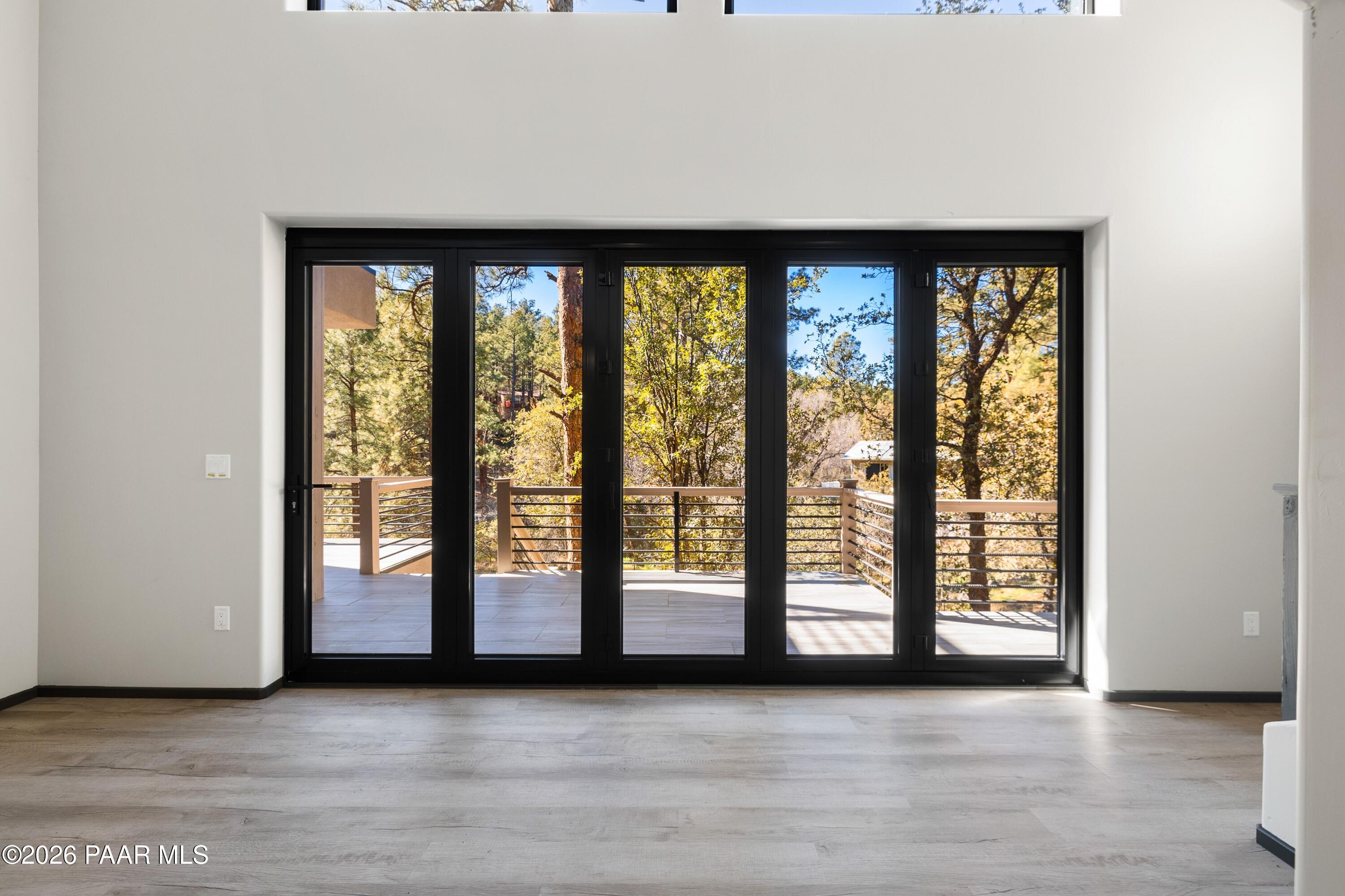 625 Aspen Way Prescott, AZ 86303 - Photo 29 of 48 029_Accordian Doors out to deck