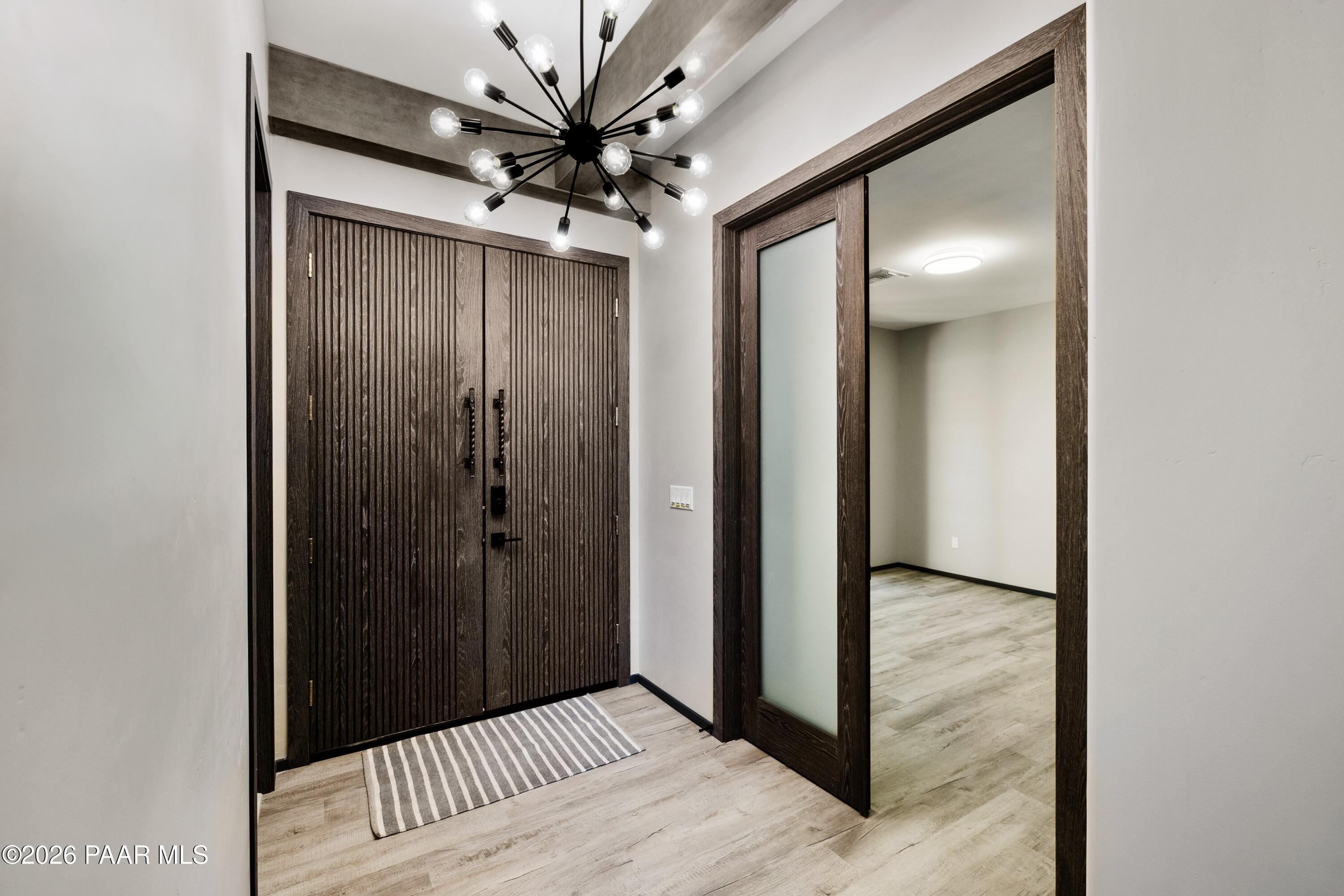 625 Aspen Way Prescott, AZ 86303 - Photo 6 of 48 006_Foyer