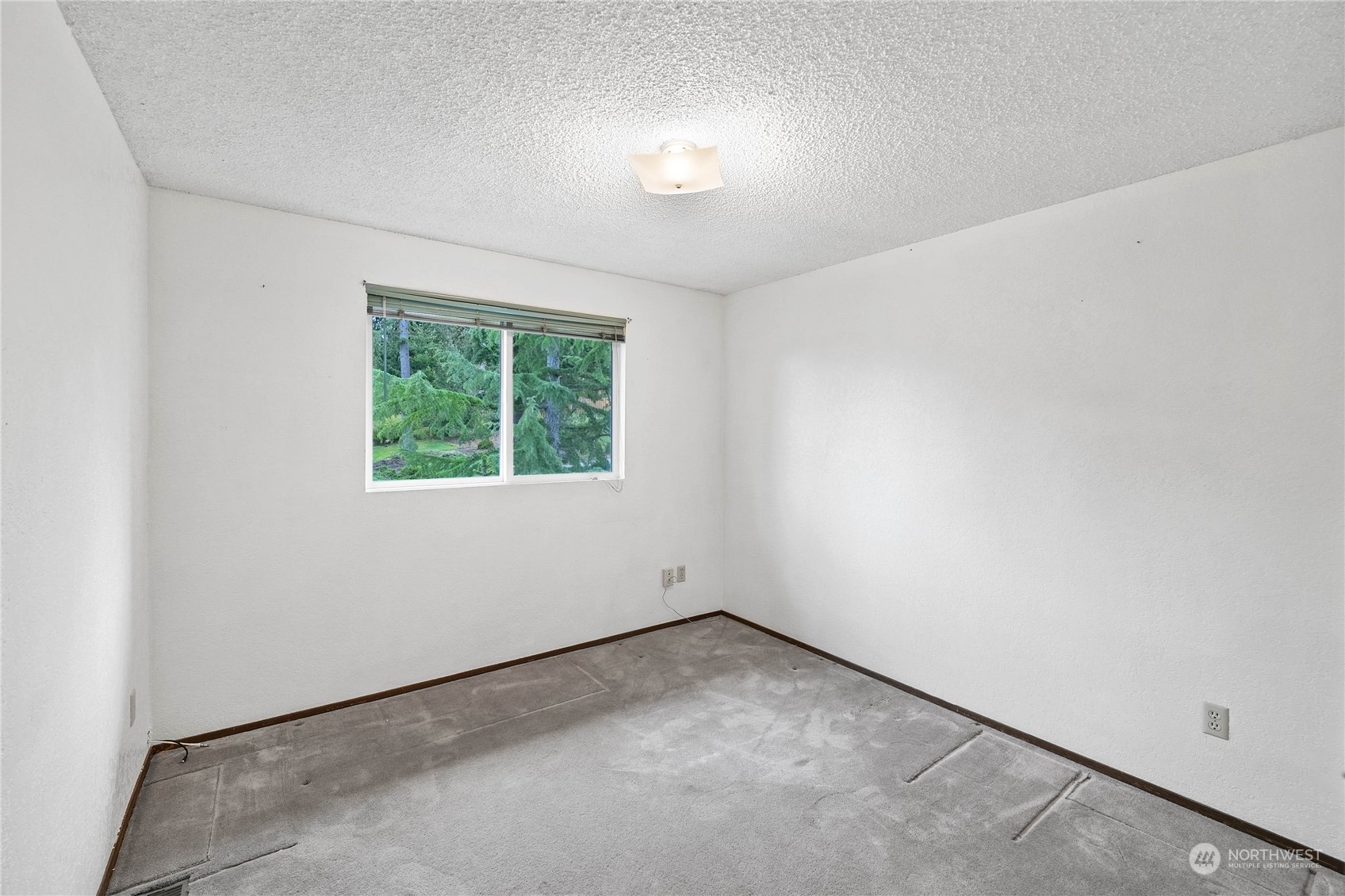 1103 North Waugh Road Mount Vernon, WA 98273 - Photo 12 of 38 Gallery Image 12