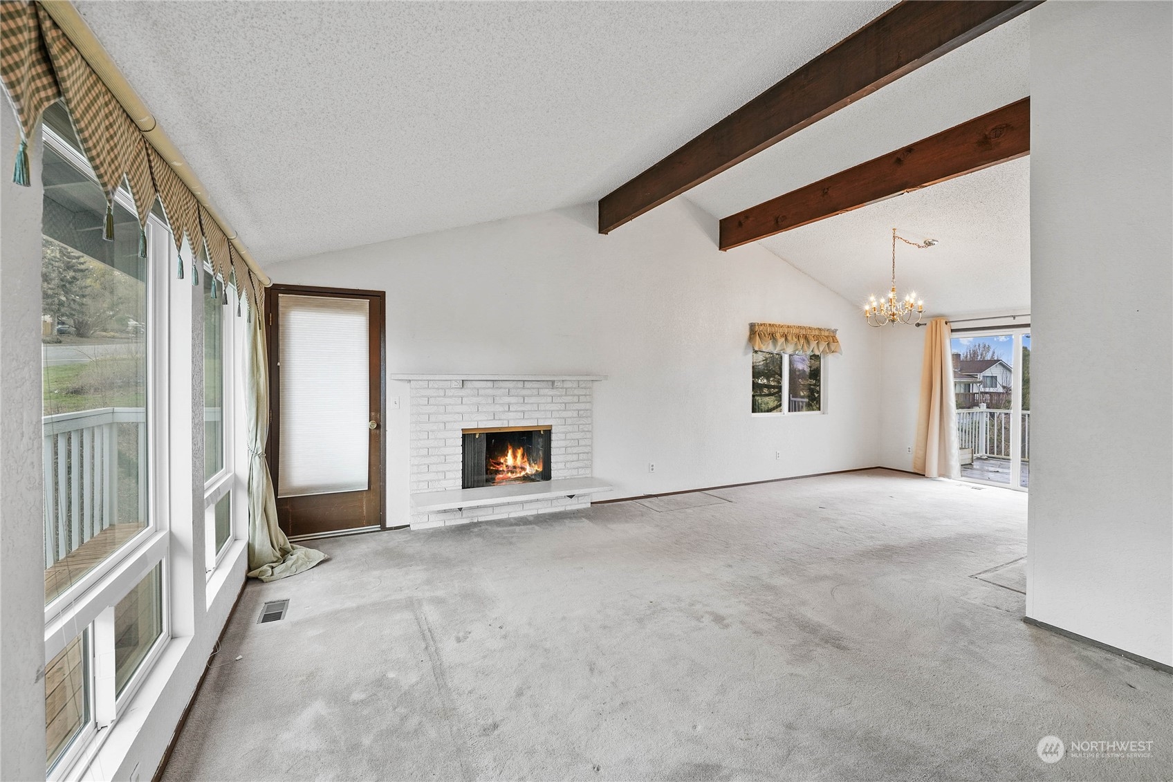 1103 North Waugh Road Mount Vernon, WA 98273 - Photo 4 of 38 Gallery Image 4