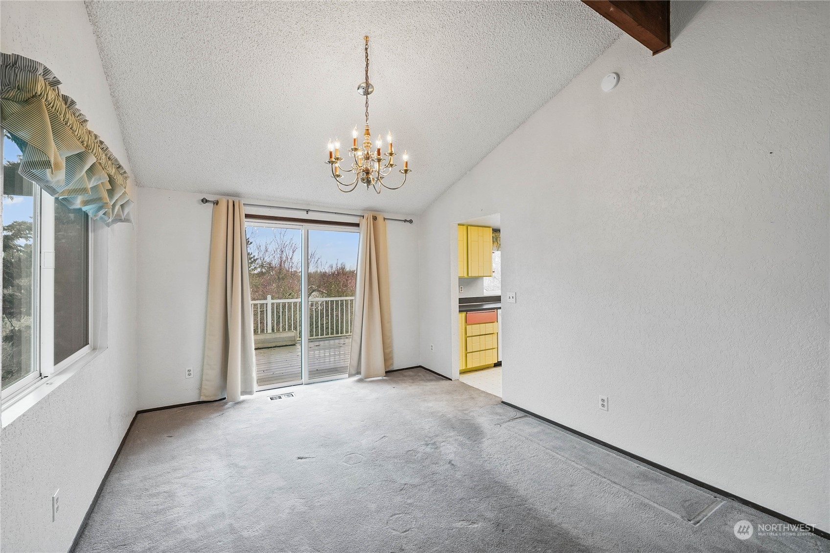 1103 North Waugh Road Mount Vernon, WA 98273 - Photo 6 of 38 Gallery Image 6