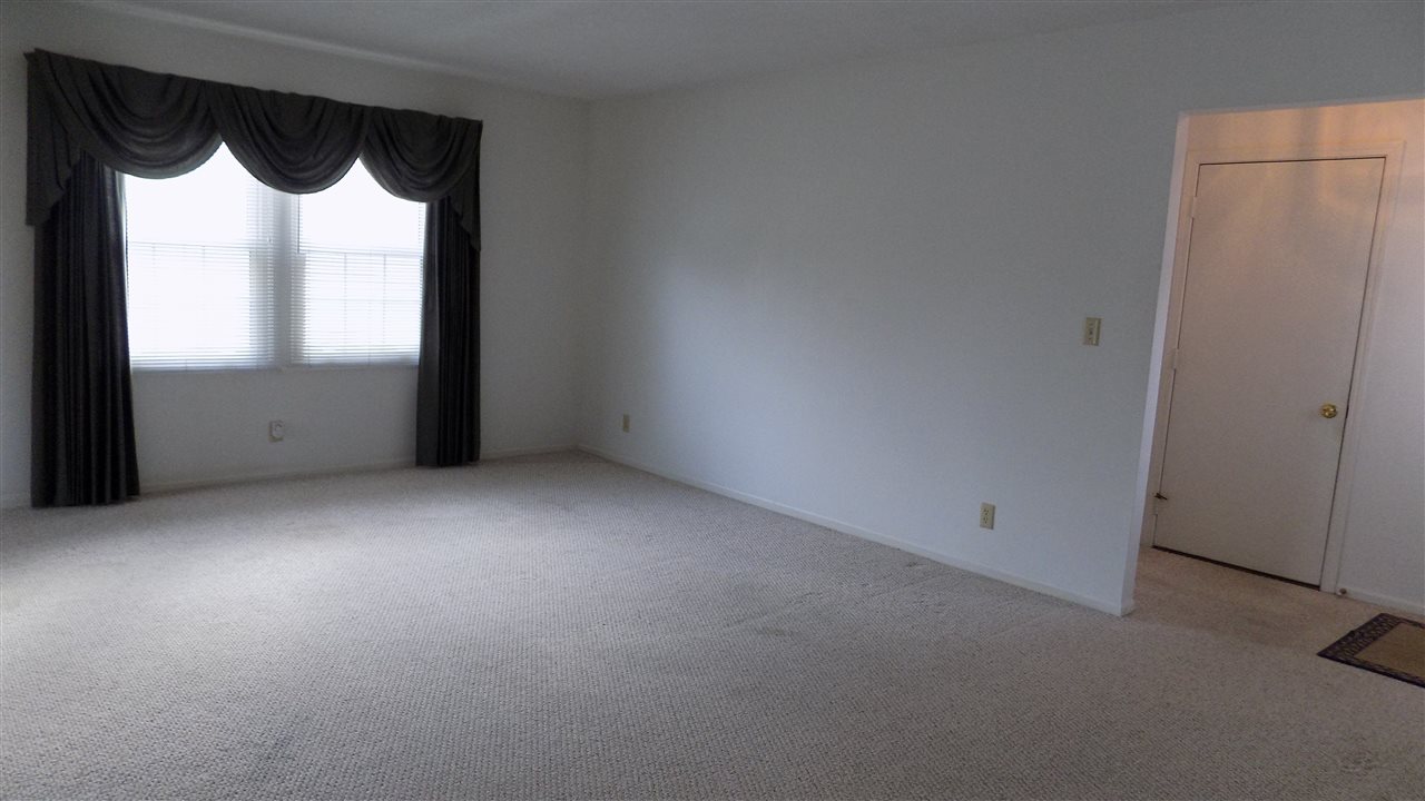 121 Bellmont Boulevard Decatur, IN 46733 - Photo 11 of 27
