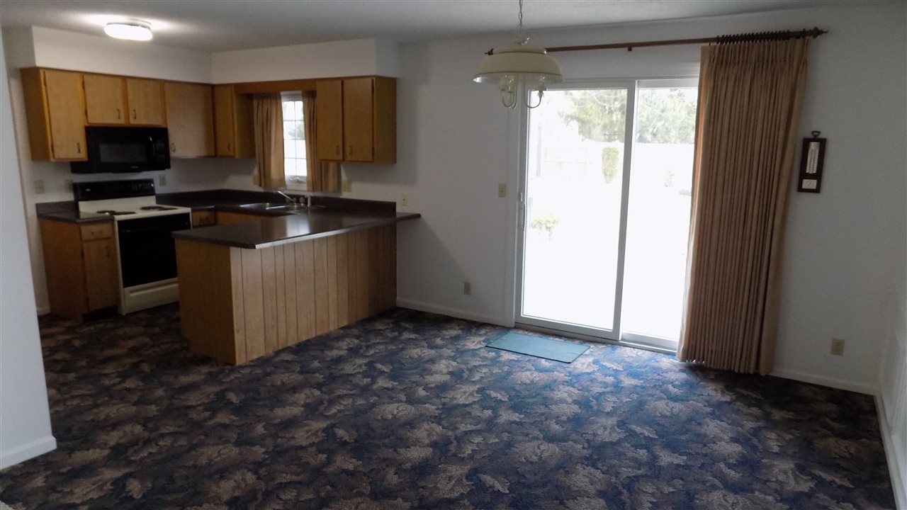 121 Bellmont Boulevard Decatur, IN 46733 - Photo 12 of 27