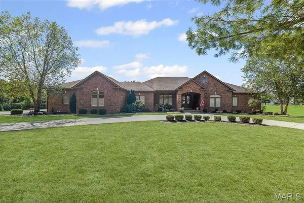 $1,100,000 | 4715 Richland Woods Court, Alton, IL 62002