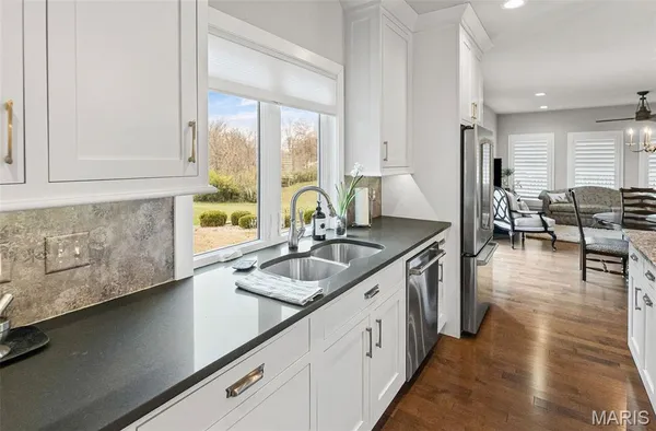 $1,100,000 | 4715 Richland Woods Court, Alton, IL 62002