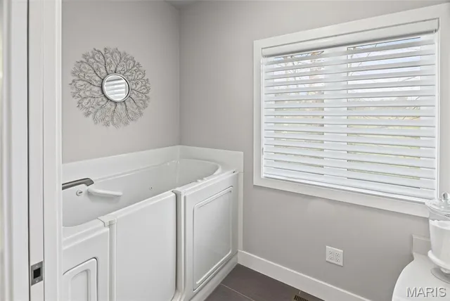 $1,200,000 | 4715 Richland Woods Court, Alton, IL 62002