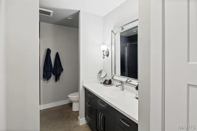 $1,200,000 | 4715 Richland Woods Court, Alton, IL 62002