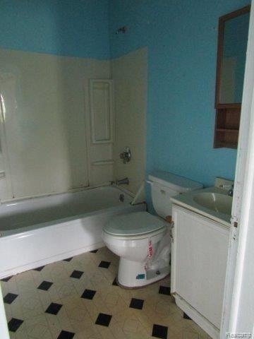 24617 Beverly Road Taylor, MI 48180 - Photo 9 of 16 IMG_3929.jpg