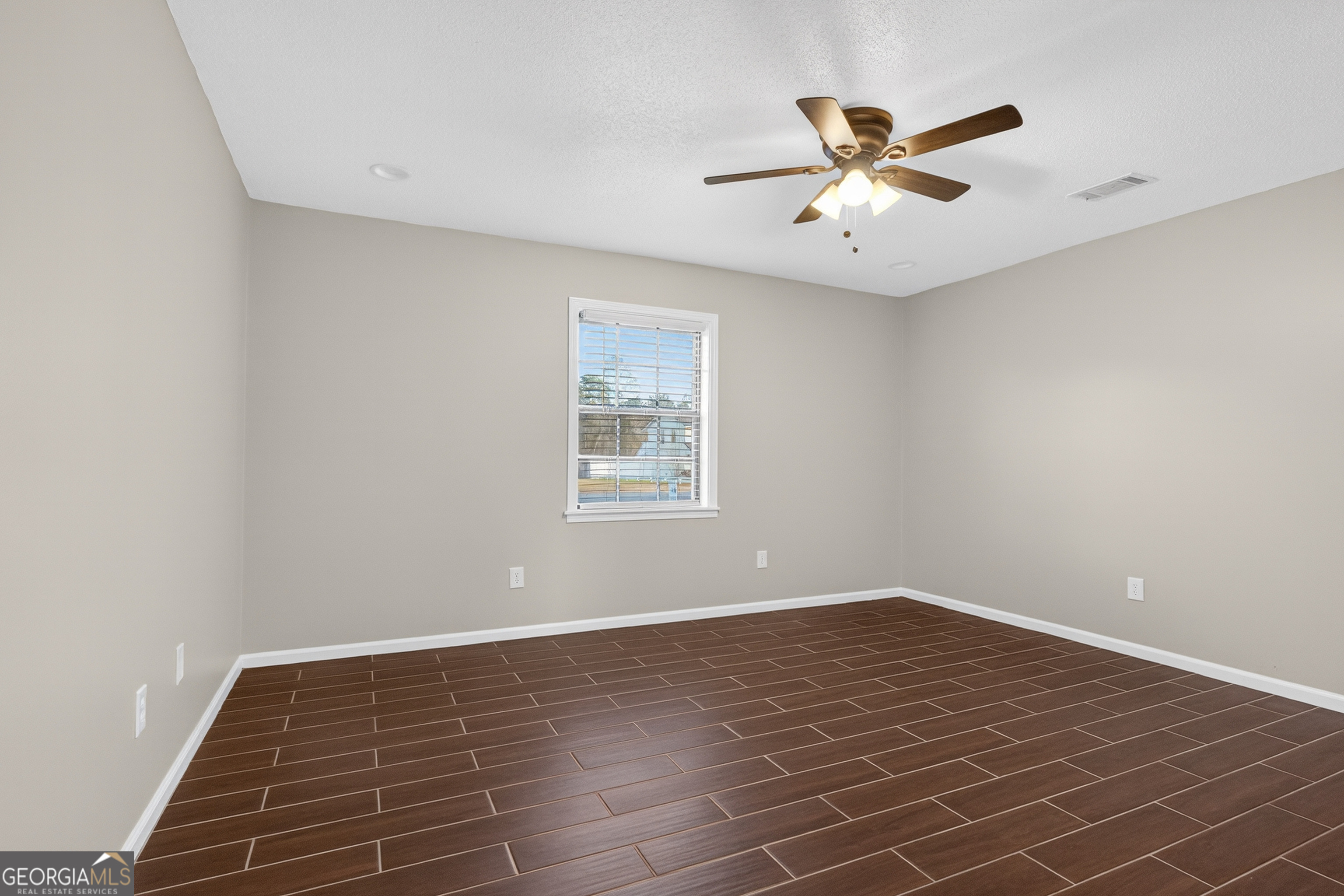 185 Pierce Street Jesup, GA 31545 - Photo 18 of 39