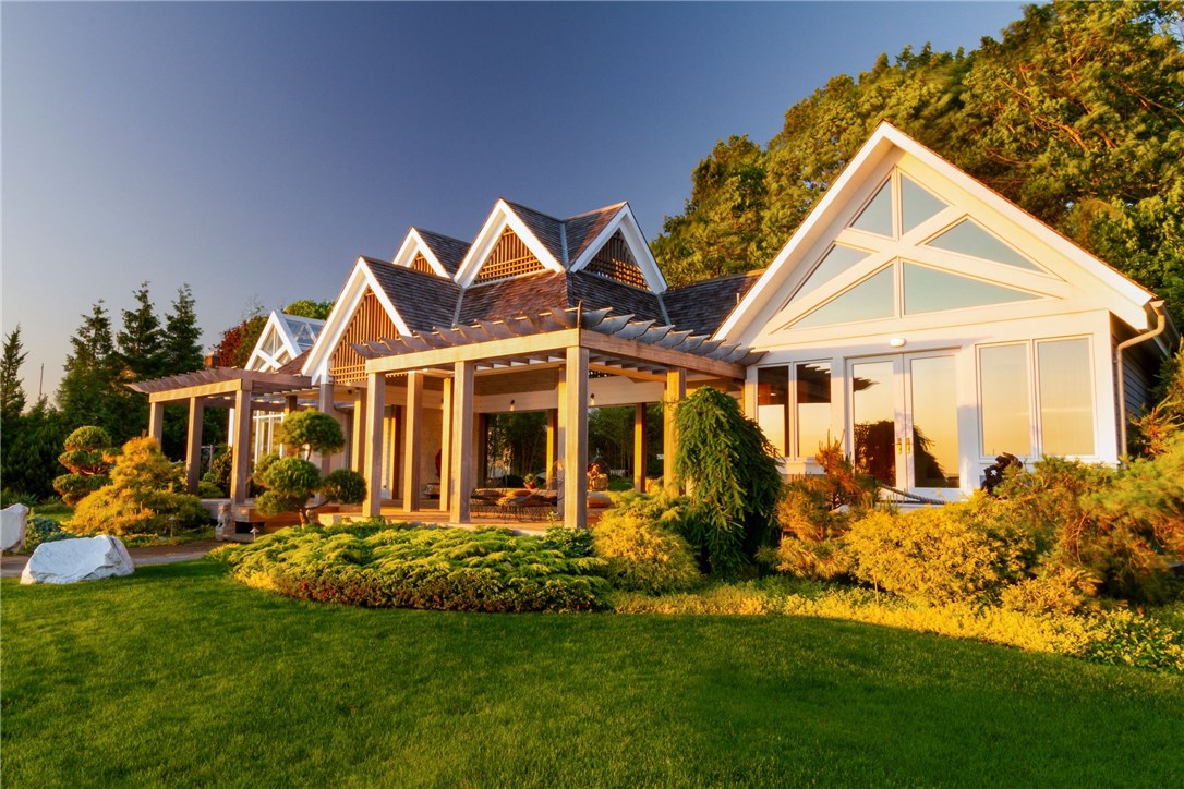 Tea House with Greenhouse, Kitchen, Private guest quarters with Spa Bath, Sumptuous outdoor entertaining space.  One of three houses