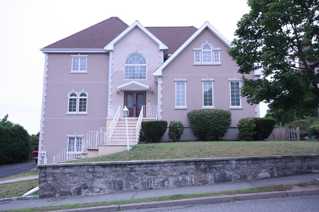 203 Gardiner Road Quincy, MA 02169 - Photo 1 of 14 Gallery Image 1