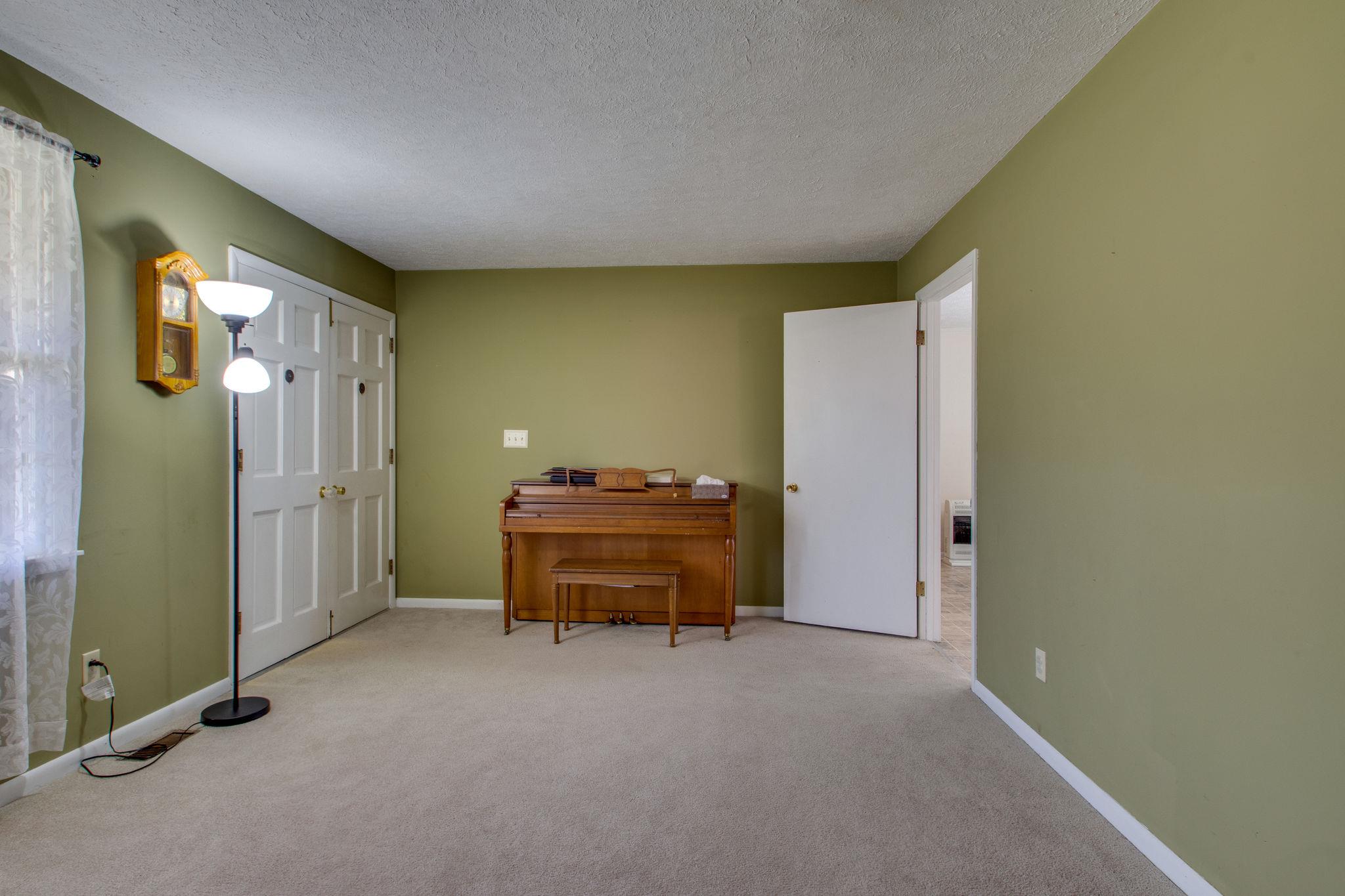 517 Ridgemont Drive Dickson, TN 37055 - Photo 14 of 27 Separate Living Room on Front of House