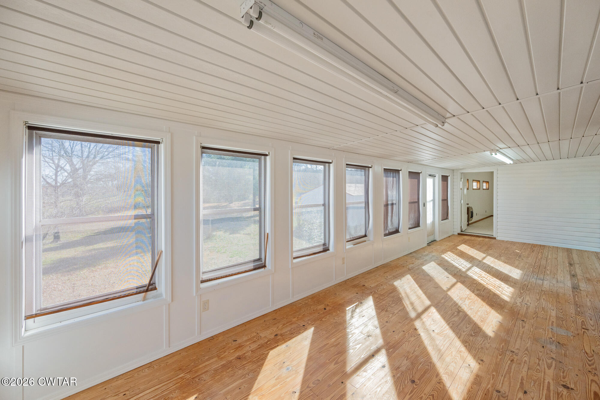 3149 Sand Ridge Road Lexington, TN 38351 - Photo 38 of 40 a view of an empty room with a window