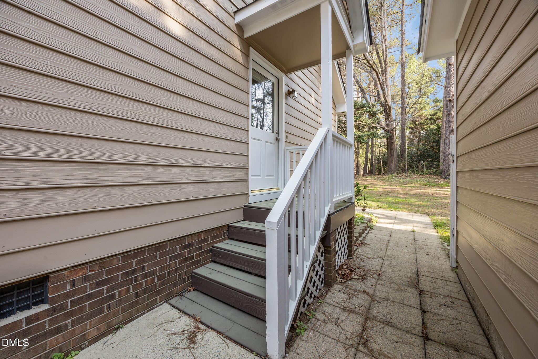 2908 Livery Way Raleigh, NC 27603 - Photo 5 of 34 25-web-or-mls-IMG_2189