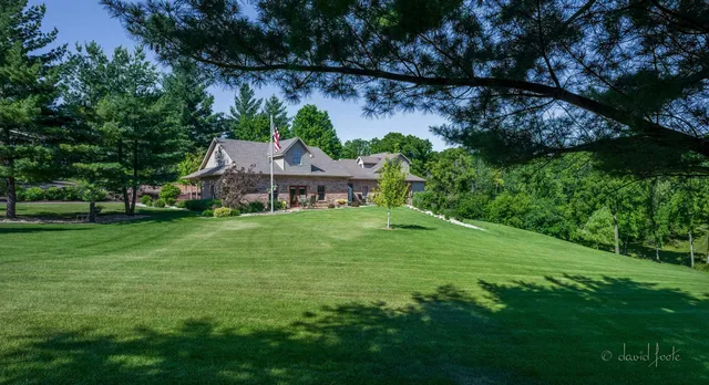 $1,695,000 | 200 Sioux Ct., Galena, IL 61036