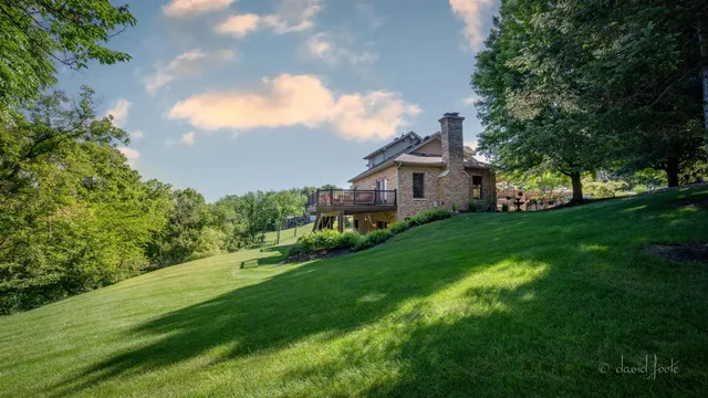 $1,695,000 | 200 Sioux Ct., Galena, IL 61036