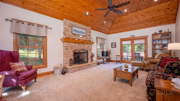 $1,695,000 | 200 Sioux Ct., Galena, IL 61036