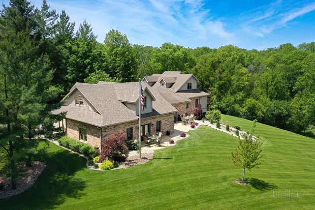 $1,695,000 | 200 Sioux Ct., Galena, IL 61036