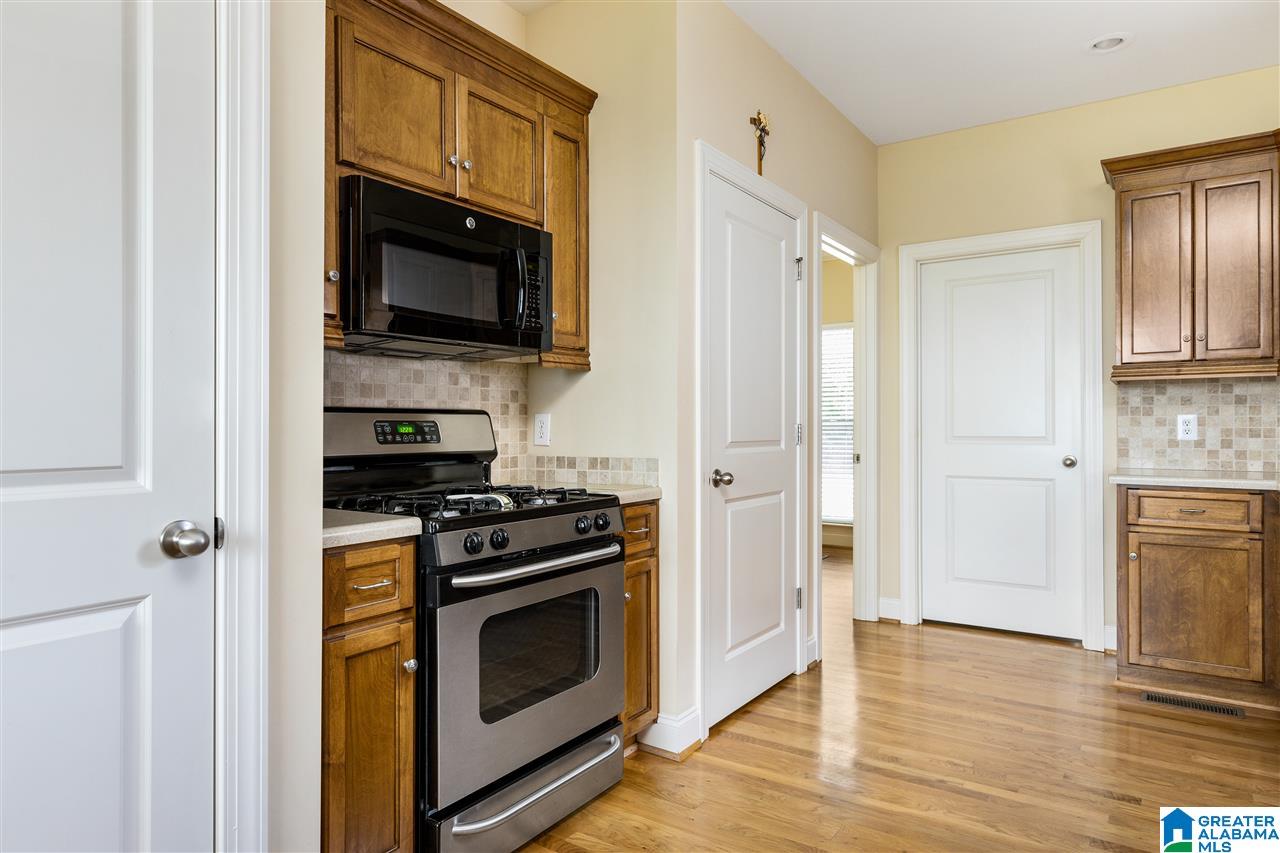 218 Shades Crest Road Birmingham, AL 35226 - Photo 10 of 30
