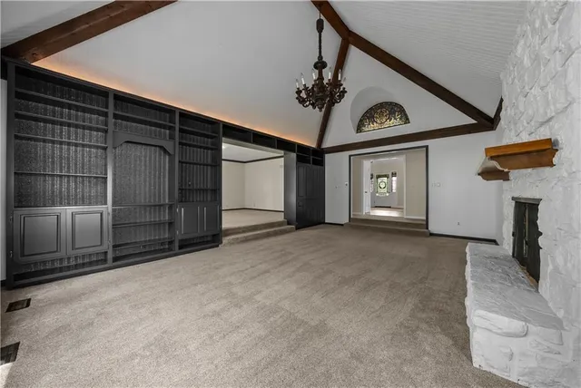 $790,000 | 1901 Moffet Road, St. Joseph, MO 64507