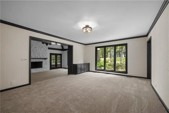 $1,149,999 | 1901 Moffet Road, St. Joseph, MO 64507