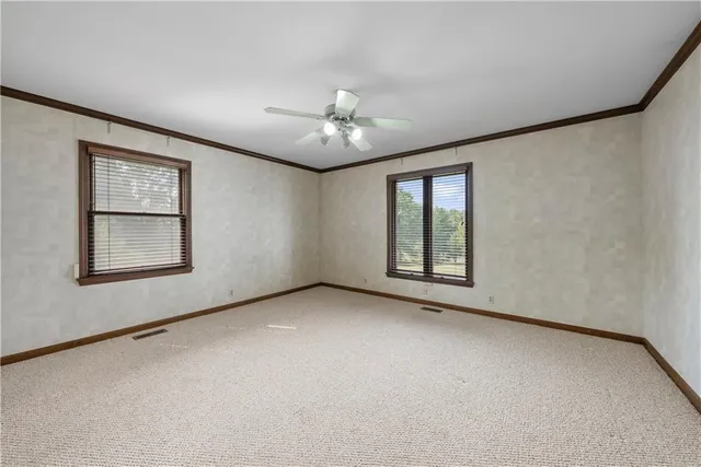 $790,000 | 1901 Moffet Road, St. Joseph, MO 64507